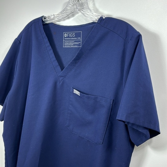 Figs navy scrub top size XXL - Picture 3 of 7